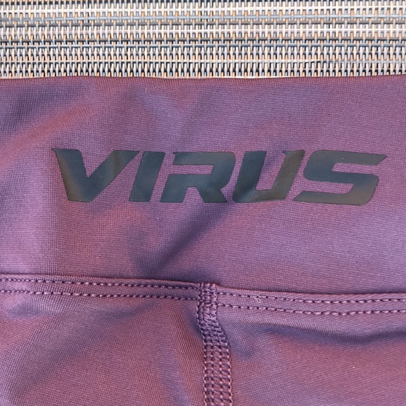 🔻NWOT Virus Stay Cool Data Training Short - Picture 9 of 9